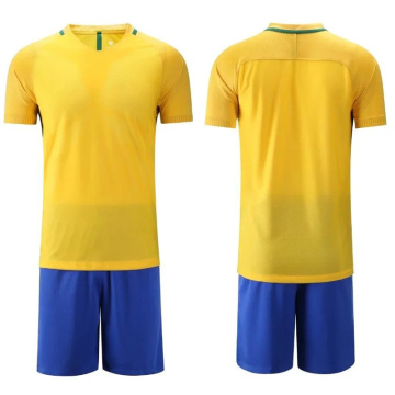 Meia livre com um conjunto atacado eua uniforme de futebol